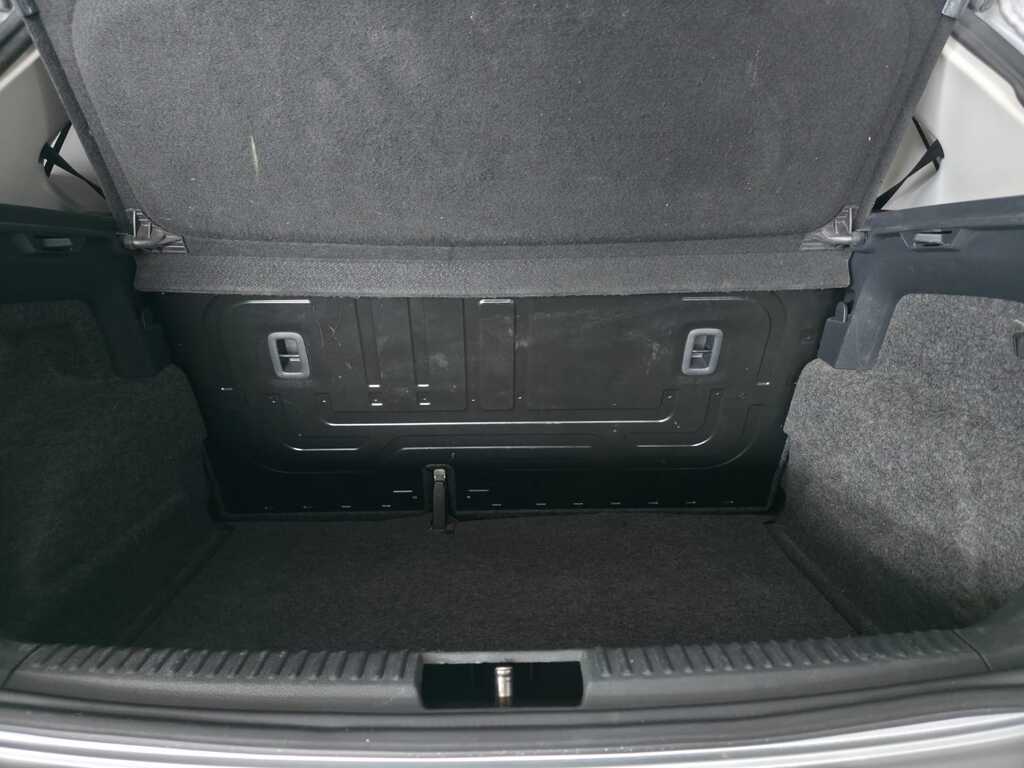 VOLKSWAGEN POLO VIVO POLO VIVO 1.4 TRENDLINE (5DR) - 11