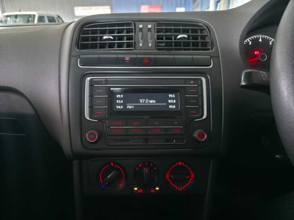 VOLKSWAGEN POLO VIVO POLO VIVO 1.4 TRENDLINE (5DR) - 13