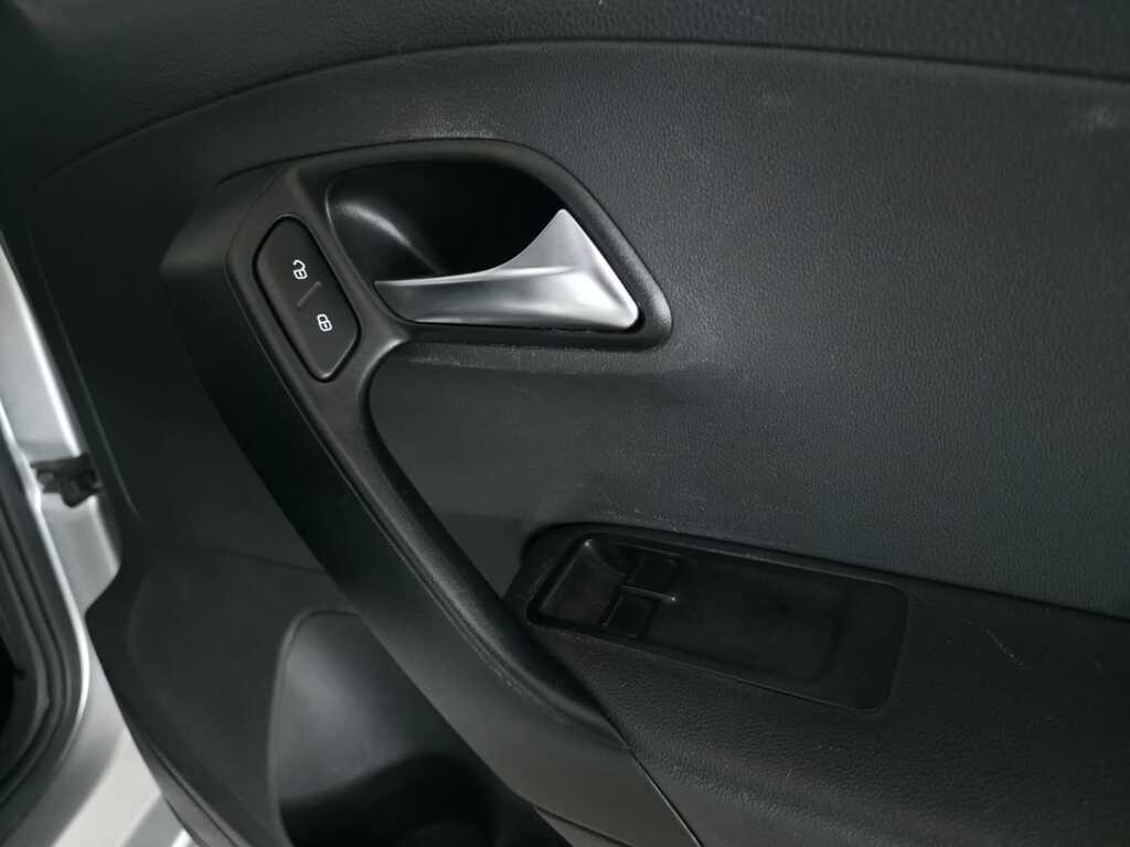 VOLKSWAGEN POLO VIVO POLO VIVO 1.4 TRENDLINE (5DR) - 16