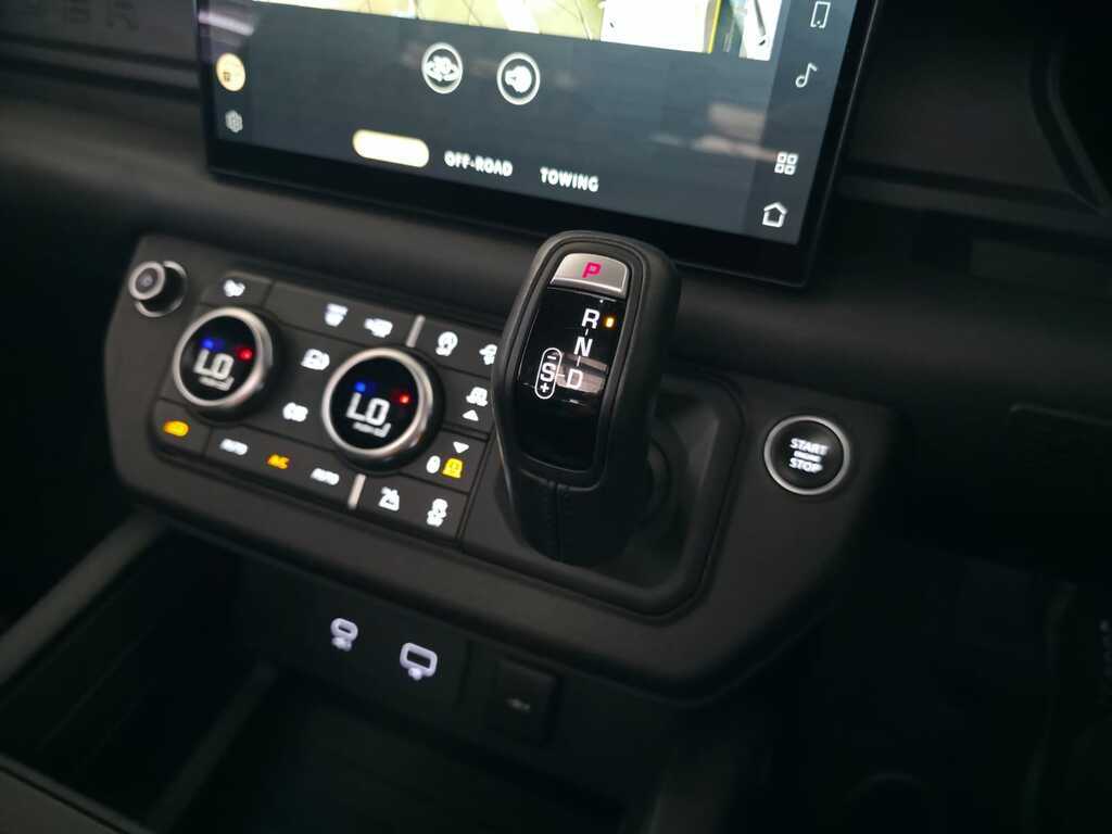 LAND ROVER DEFENDER DEFENDER 90 P400 SE X-DYNAMIC (294KW)