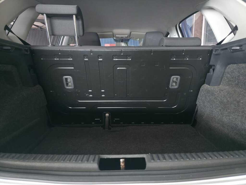 VOLKSWAGEN POLO VIVO POLO VIVO 1.4 TRENDLINE (5DR) - 11