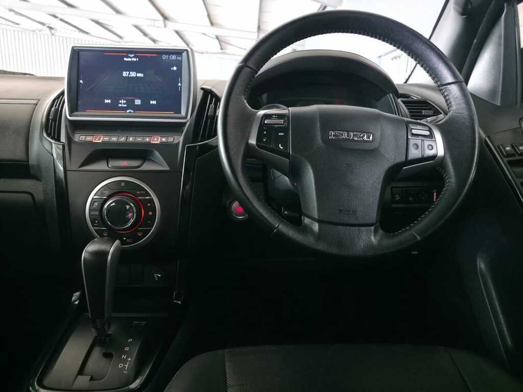 ISUZU D-MAX D-MAX 300 LX 4X4 A/T D/C P/U - 11