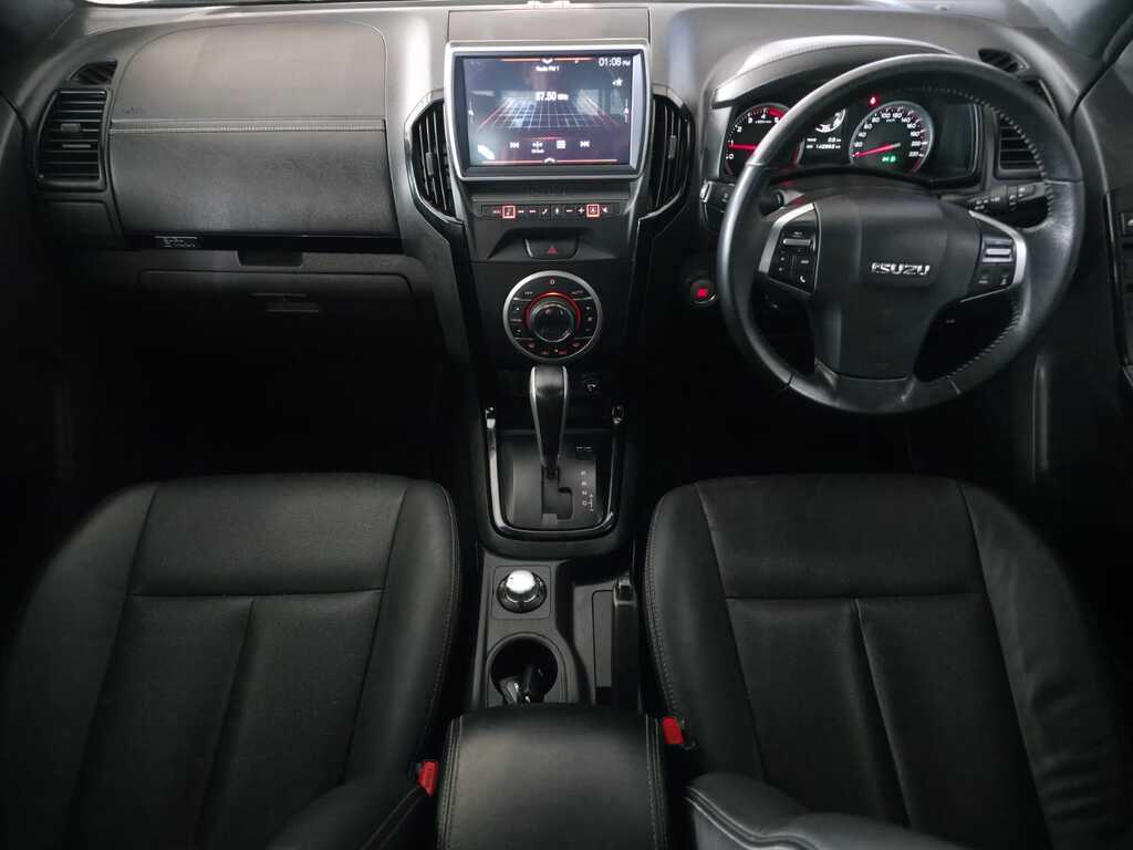 ISUZU D-MAX D-MAX 300 LX 4X4 A/T D/C P/U - 9