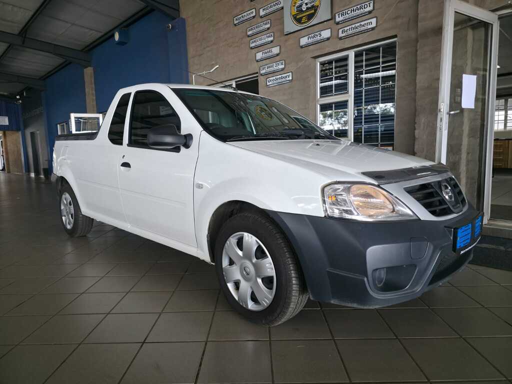 NISSAN NP200 NP200 1.6  A/C SAFETY PACK P/U S/C - 1