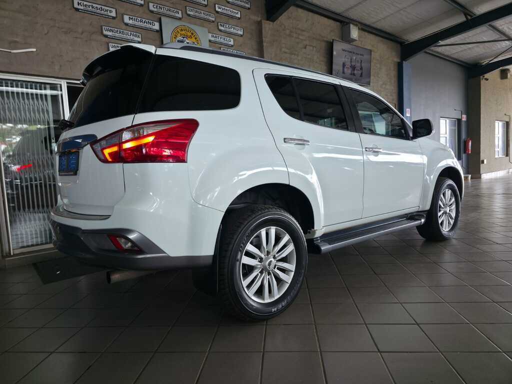 ISUZU MU-X MU-X 3.0D A/T - 6