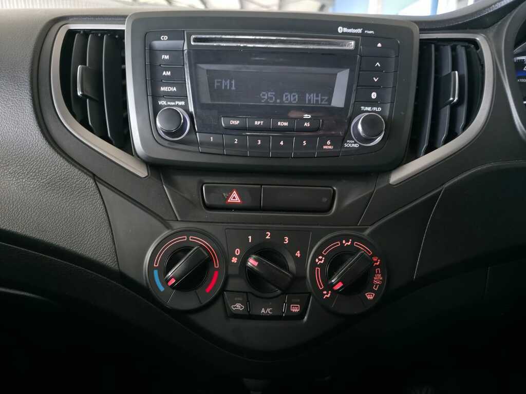 TOYOTA STARLET STARLET 1.4 Xi