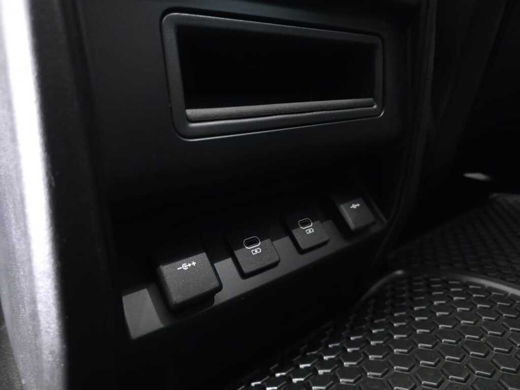 LAND ROVER DEFENDER DEFENDER 90 D300 SE X-DYNAMIC (221KW) - 17