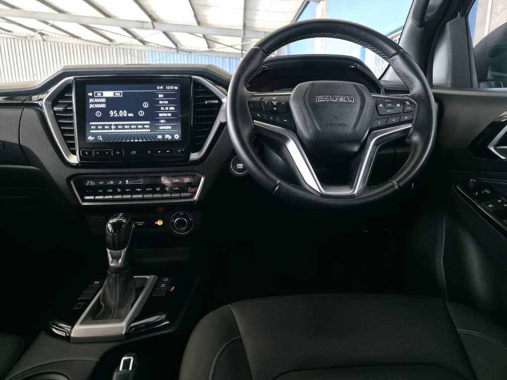 ISUZU D-MAX D-MAX 3.0 Ddi V-CROSS HR A/T D/C P/U - 11