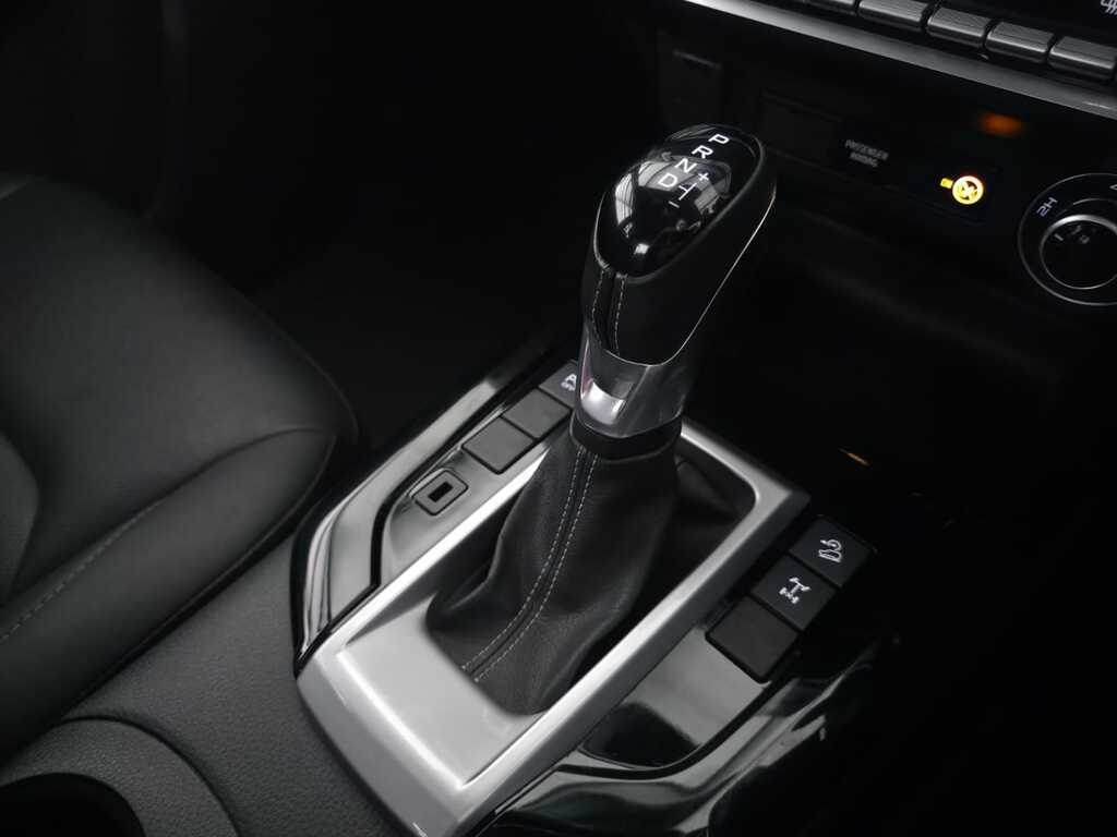 ISUZU D-MAX D-MAX 3.0 Ddi V-CROSS HR A/T D/C P/U - 13