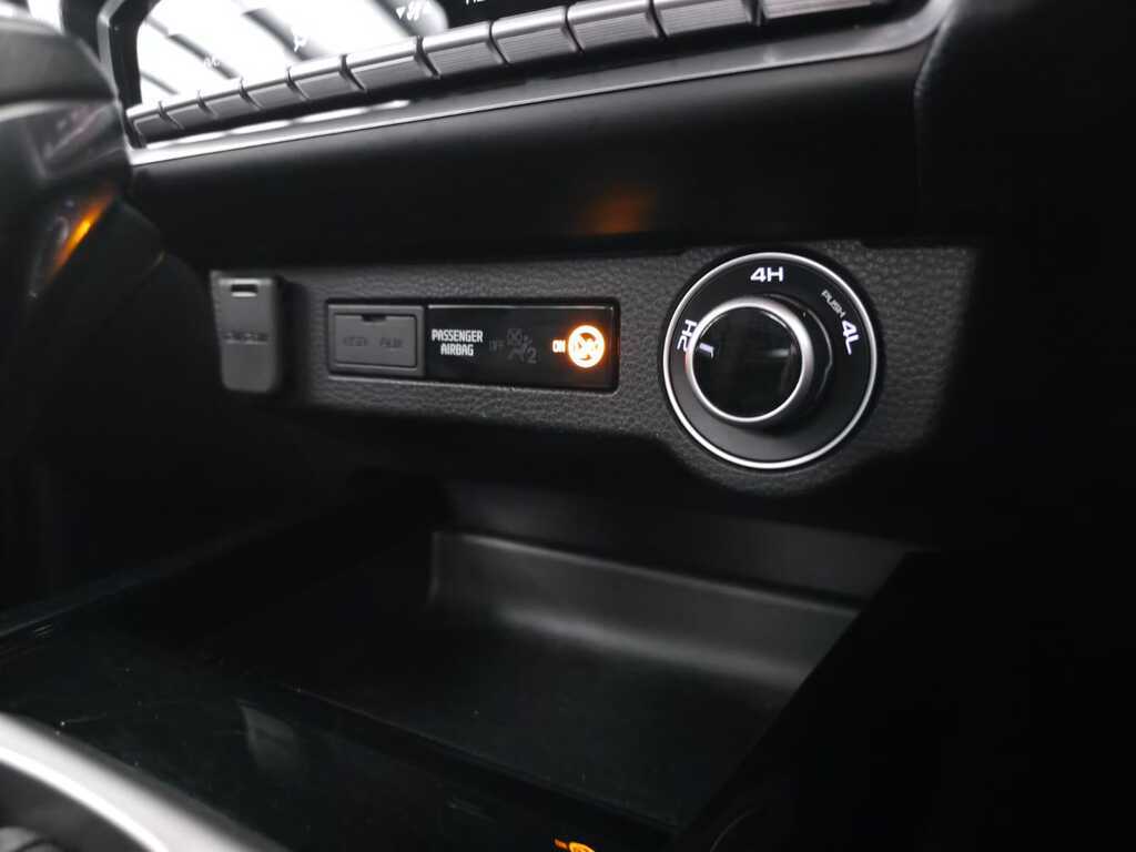 ISUZU D-MAX D-MAX 3.0 Ddi V-CROSS HR A/T D/C P/U - 14