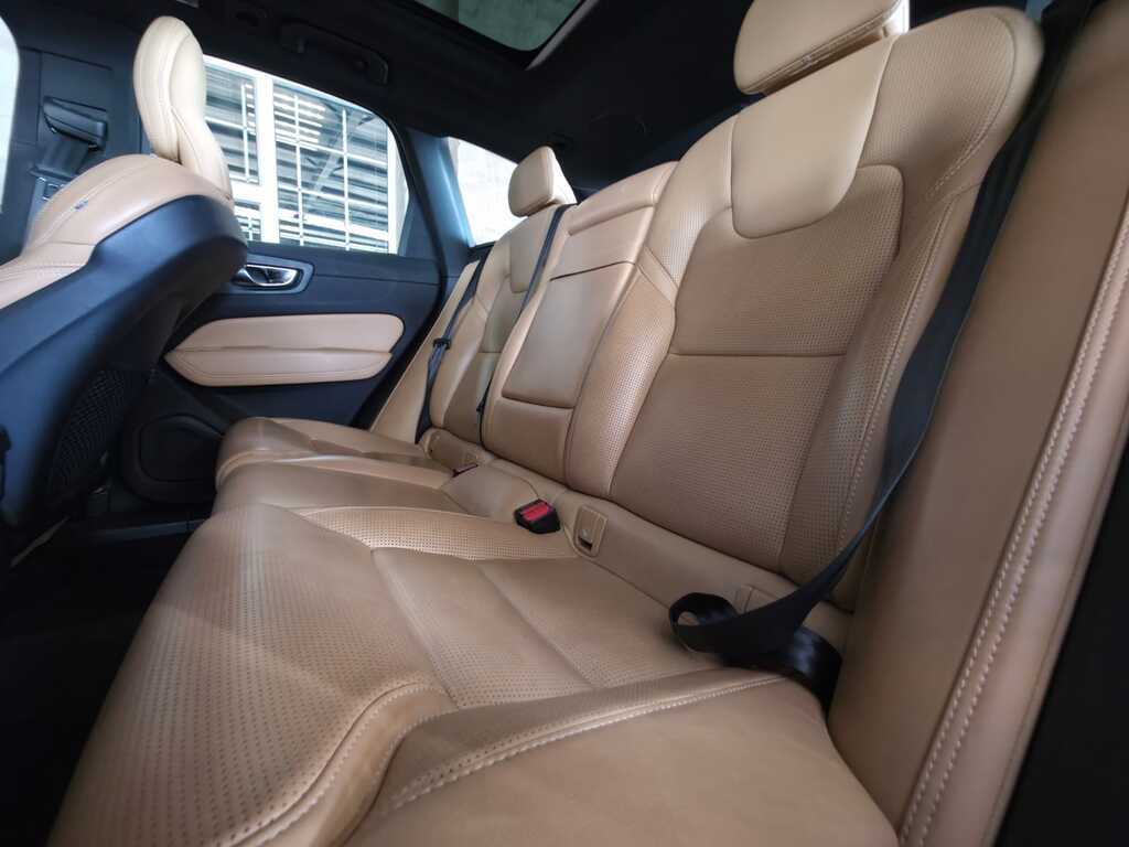 VOLVO XC60 XC60 D5 INSCRIPTION GEARTRONIC AWD