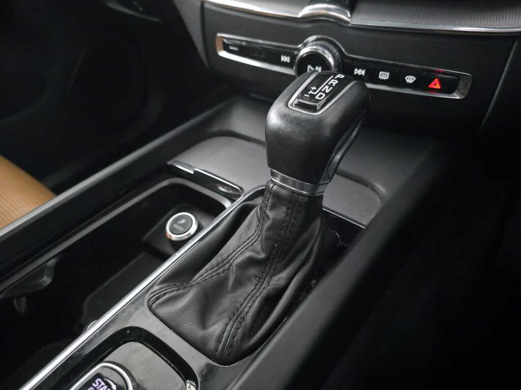 VOLVO XC60 XC60 D5 INSCRIPTION GEARTRONIC AWD