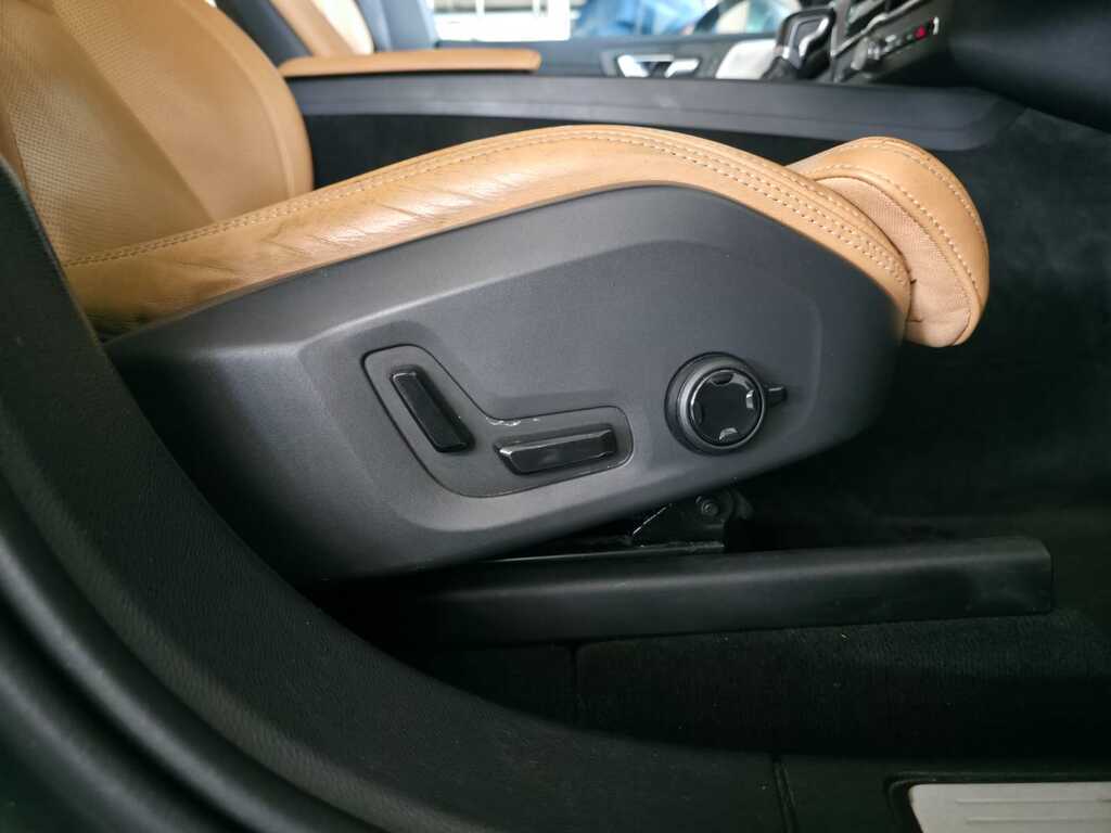 VOLVO XC60 XC60 D5 INSCRIPTION GEARTRONIC AWD