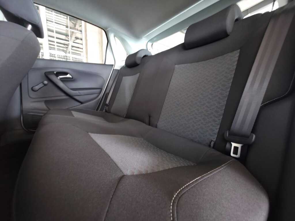 VOLKSWAGEN Polo Vivo POLO VIVO 1.4 LIFE (5DR)