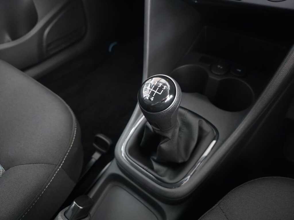 VOLKSWAGEN Polo Vivo POLO VIVO 1.4 LIFE (5DR)