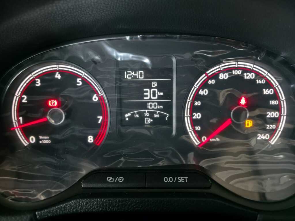 VOLKSWAGEN Polo Vivo POLO VIVO 1.4 LIFE (5DR)