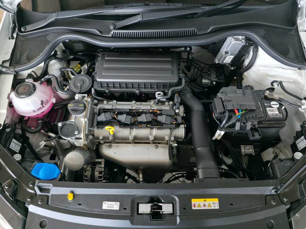 VOLKSWAGEN Polo Vivo POLO VIVO 1.4 LIFE (5DR)