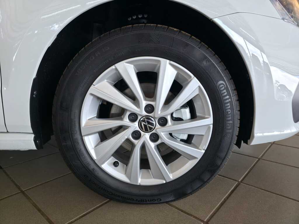 VOLKSWAGEN Polo Vivo POLO VIVO 1.4 LIFE (5DR)