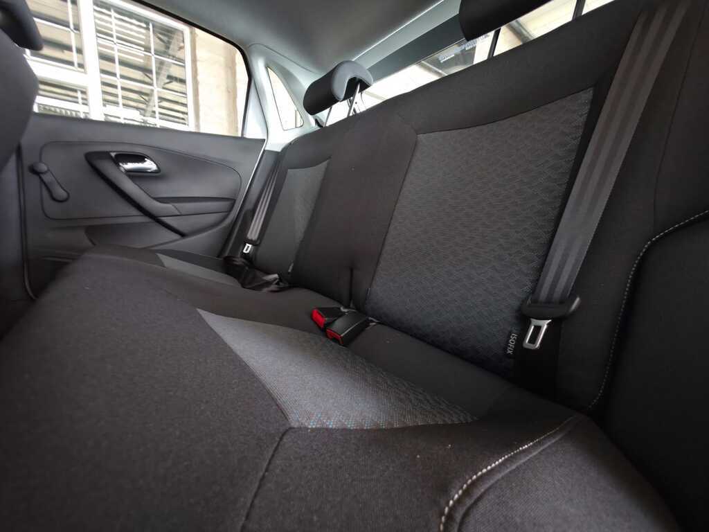 VOLKSWAGEN Polo Vivo POLO VIVO 1.4 LIFE (5DR)