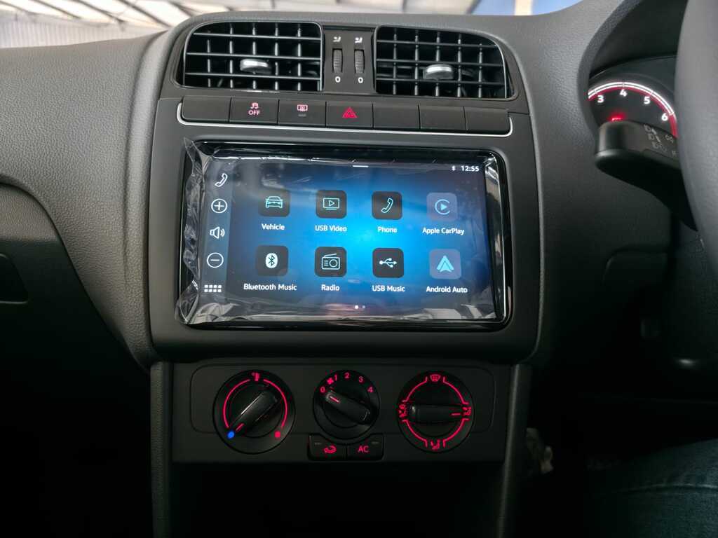 VOLKSWAGEN Polo Vivo POLO VIVO 1.4 LIFE (5DR)