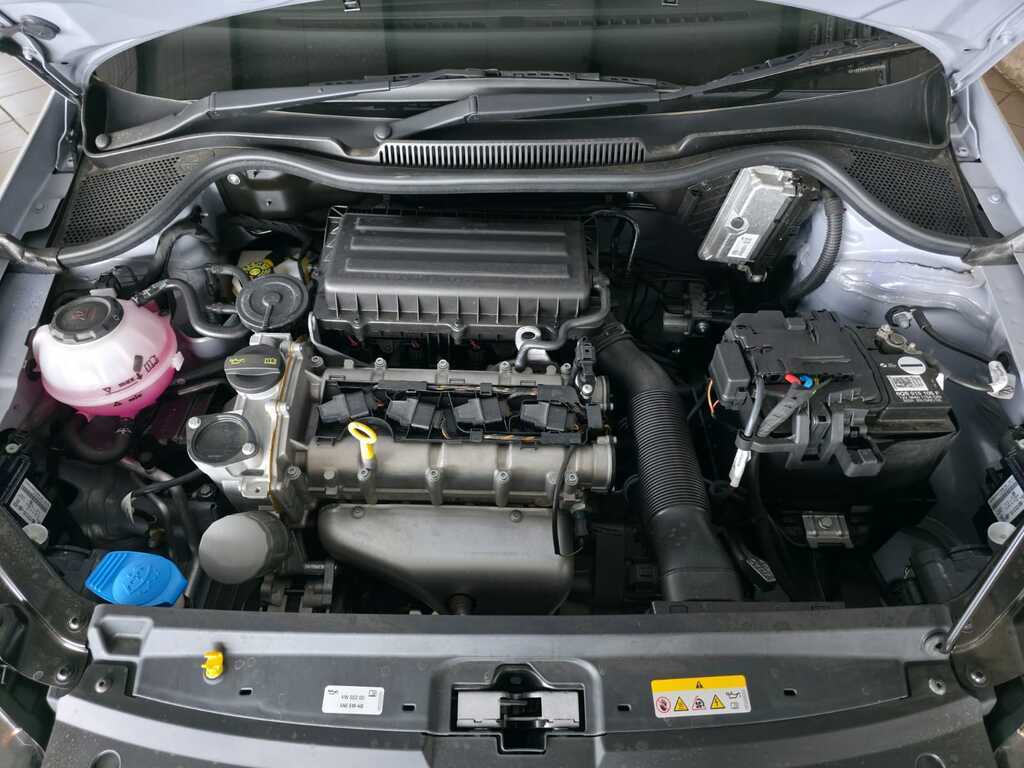 VOLKSWAGEN Polo Vivo POLO VIVO 1.4 LIFE (5DR)