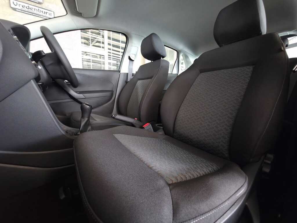 VOLKSWAGEN Polo Vivo POLO VIVO 1.4 LIFE (5DR)