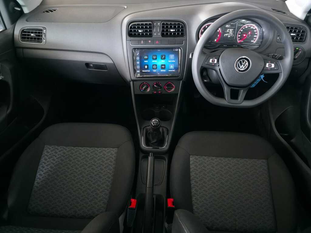 VOLKSWAGEN Polo Vivo POLO VIVO 1.4 LIFE (5DR)