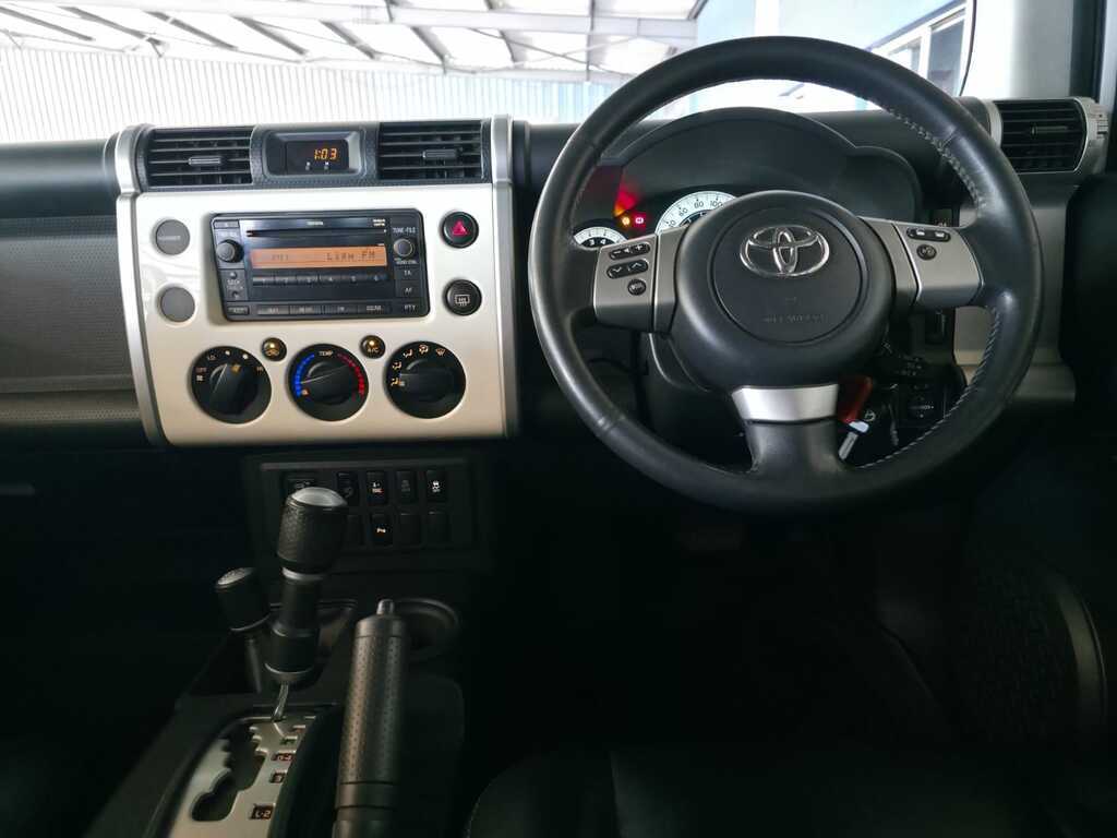 TOYOTA FJ CRUISER L/CRUISER FJ 4.0 V6 CRUISER