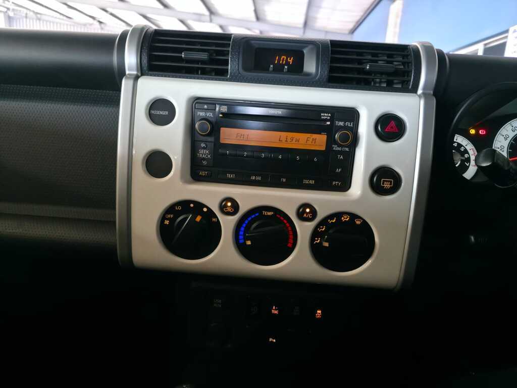 TOYOTA FJ CRUISER L/CRUISER FJ 4.0 V6 CRUISER