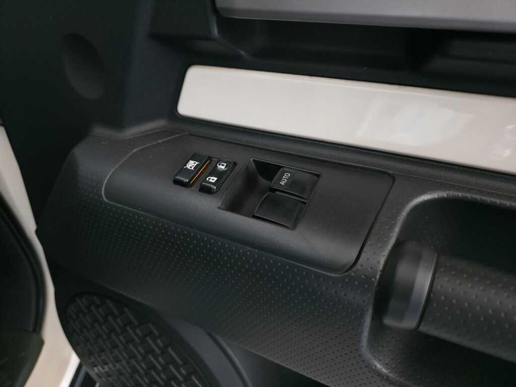 TOYOTA FJ CRUISER L/CRUISER FJ 4.0 V6 CRUISER