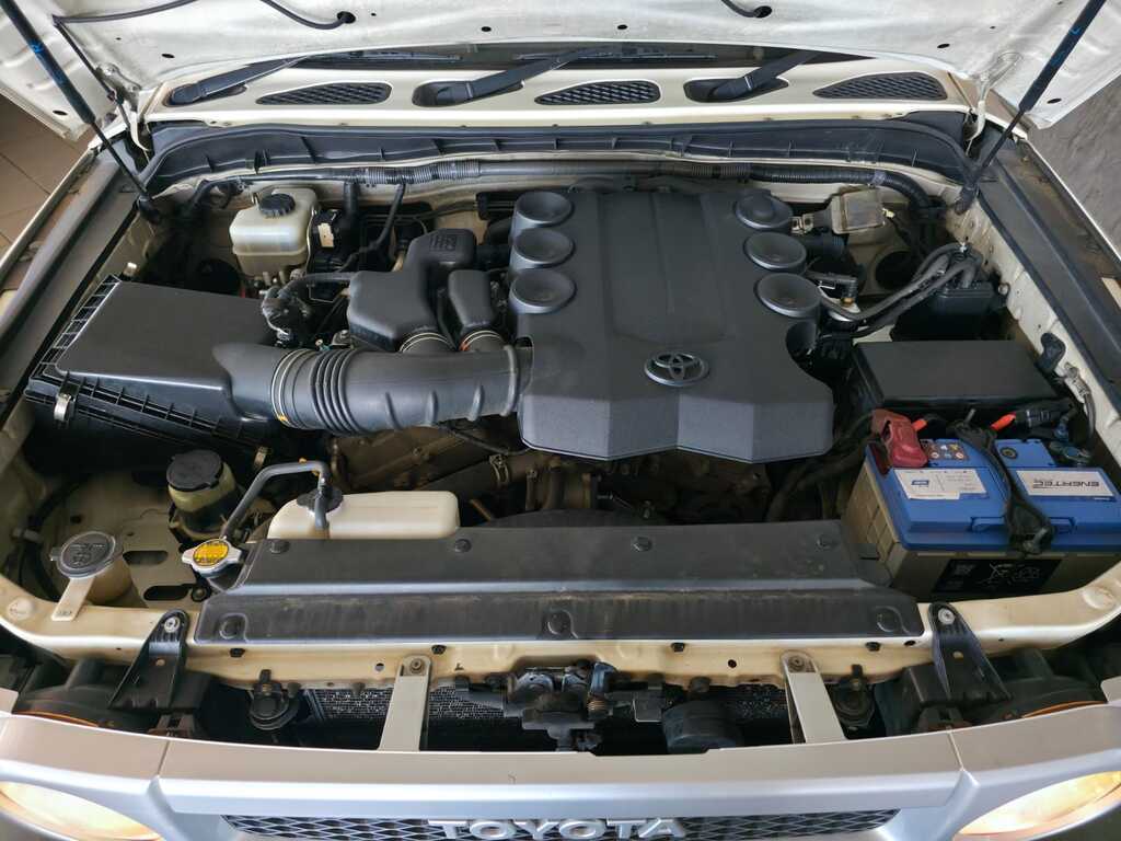 TOYOTA FJ CRUISER L/CRUISER FJ 4.0 V6 CRUISER