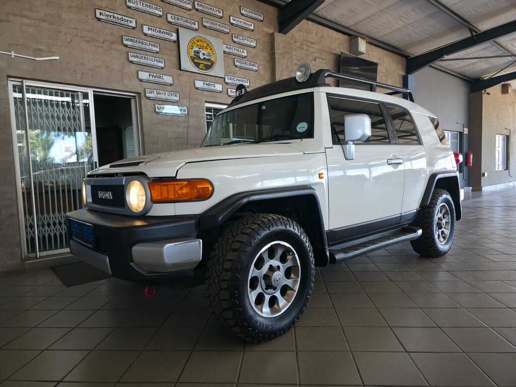 TOYOTA FJ CRUISER L/CRUISER FJ 4.0 V6 CRUISER