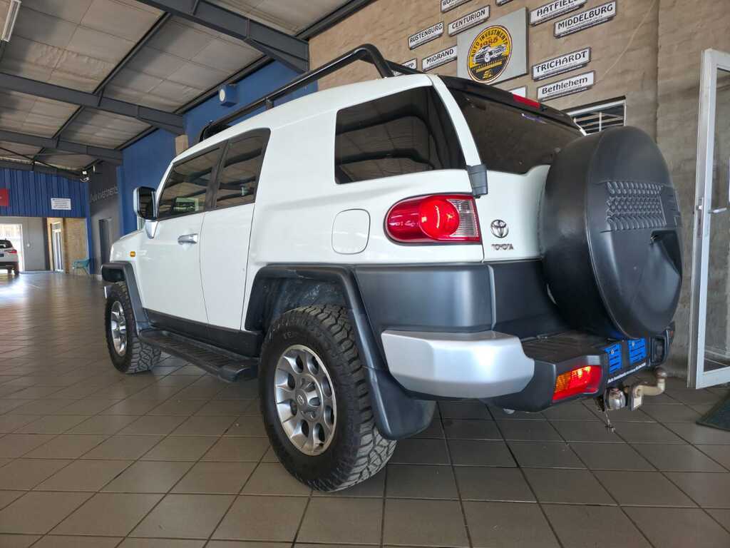TOYOTA FJ CRUISER L/CRUISER FJ 4.0 V6 CRUISER
