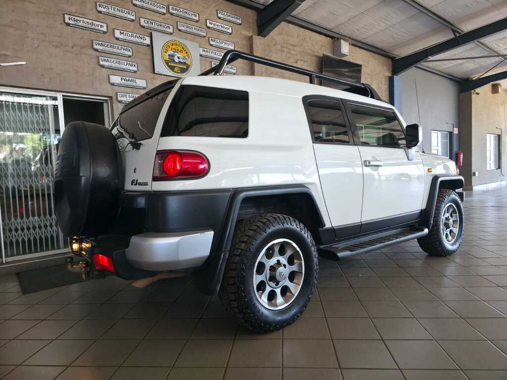 TOYOTA FJ CRUISER L/CRUISER FJ 4.0 V6 CRUISER