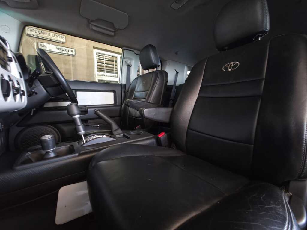 TOYOTA FJ CRUISER L/CRUISER FJ 4.0 V6 CRUISER