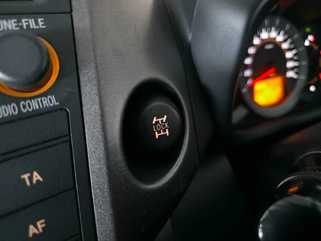 TOYOTA RAV 4 RAV4 2.0 GX