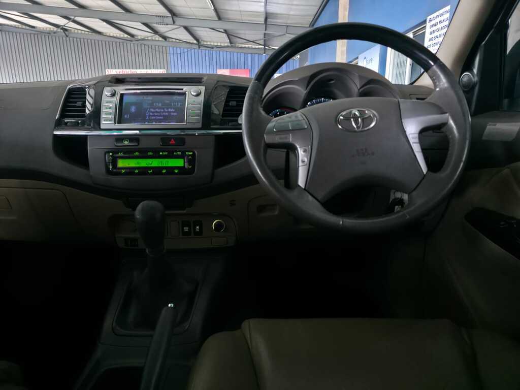 TOYOTA FORTUNER FORTUNER 3.0D-4D R/B - 12