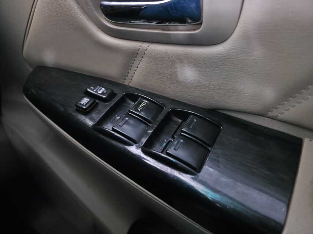 TOYOTA FORTUNER FORTUNER 3.0D-4D R/B - 17