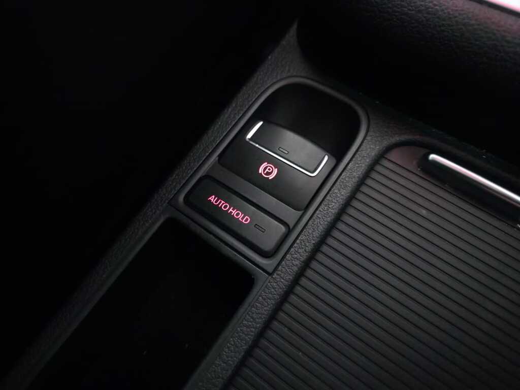 VOLKSWAGEN TIGUAN TIGUAN 2.0 TDi SPRT-STYL 4/MOT DSG