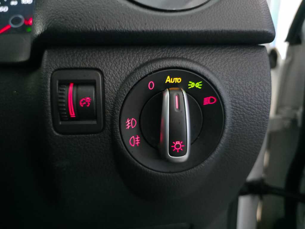 VOLKSWAGEN TIGUAN TIGUAN 2.0 TDi SPRT-STYL 4/MOT DSG