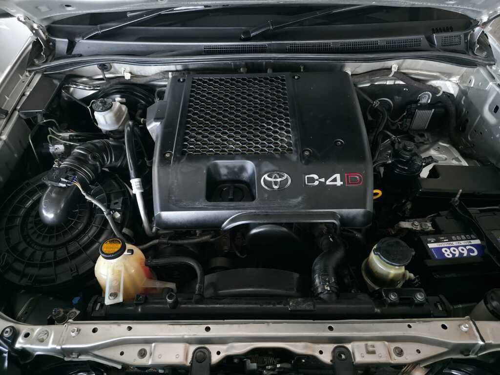 TOYOTA FORTUNER FORTUNER 3.0D-4D 4X4 - 20