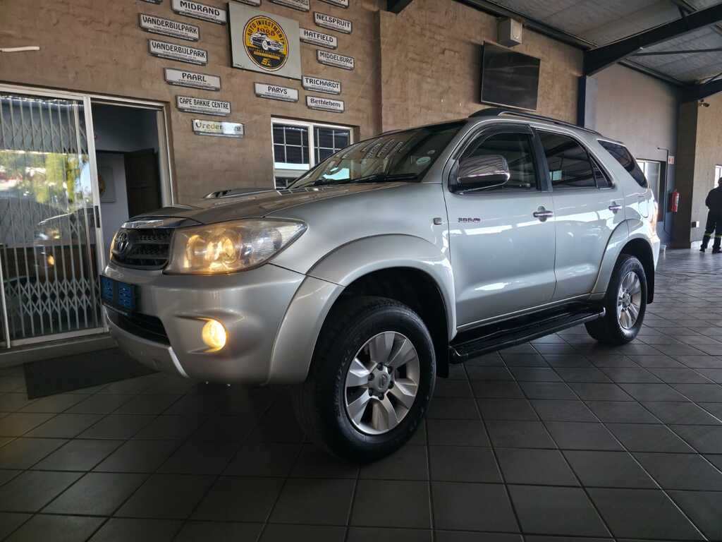 TOYOTA FORTUNER FORTUNER 3.0D-4D 4X4 - 3