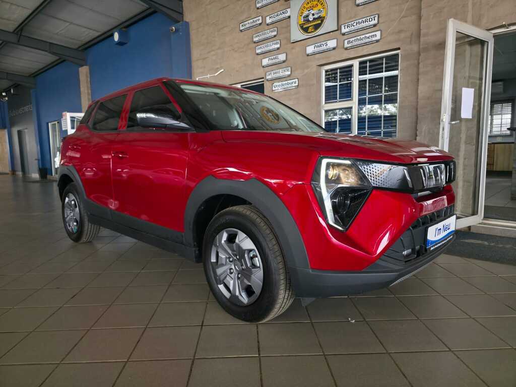 MAHINDRA XUV3XO XUV3XO 1.2T MX2 A/T - 1