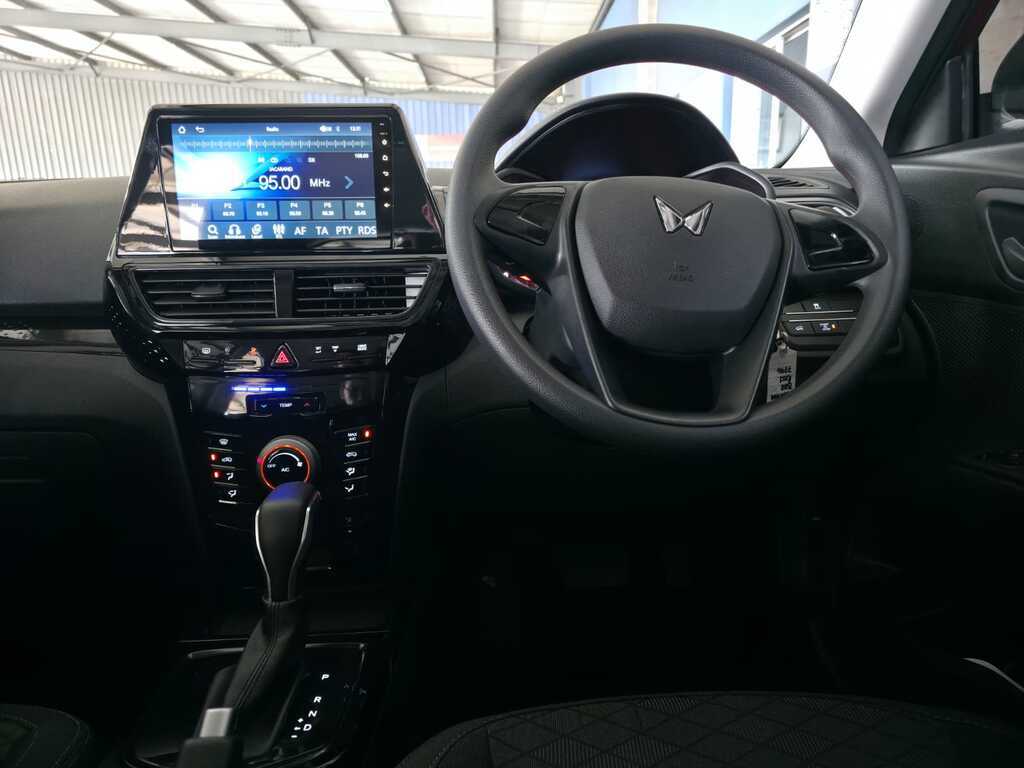 MAHINDRA XUV3XO XUV3XO 1.2T MX2 A/T - 12