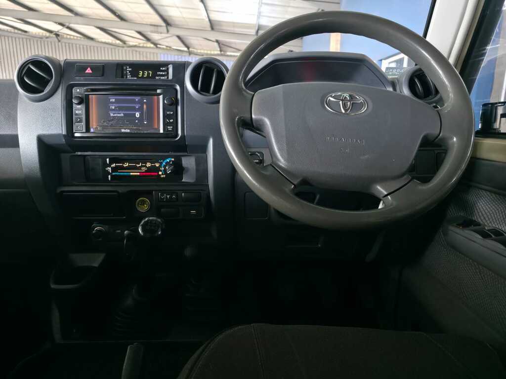 TOYOTA LAND CRUISER 79 LAND CRUISER 79 4.5D P/U D/C - 12