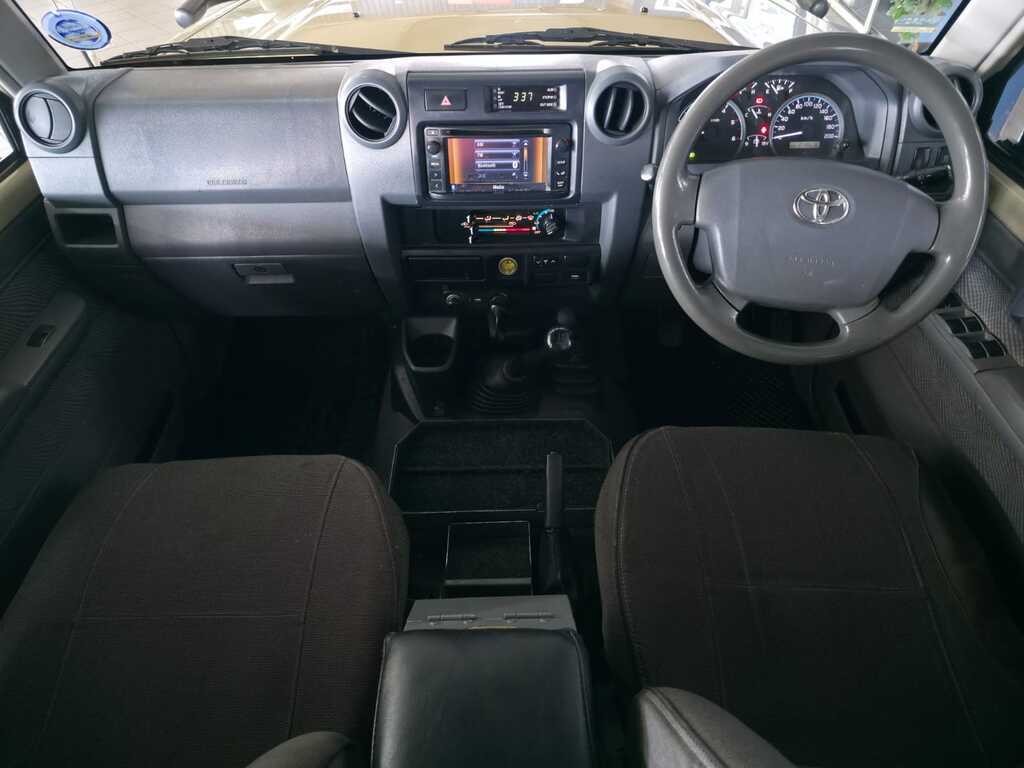 TOYOTA LAND CRUISER 79 LAND CRUISER 79 4.5D P/U D/C - 9