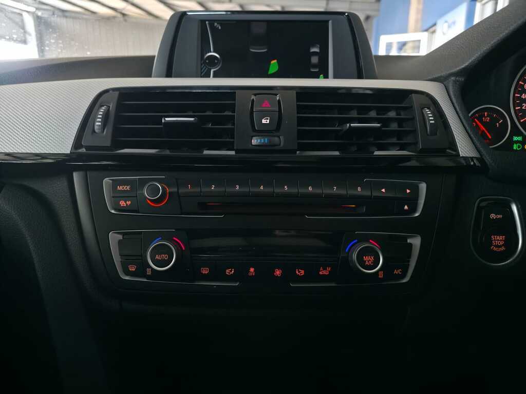 BMW 3 SERIES 320i M SPORT A/T (F30)