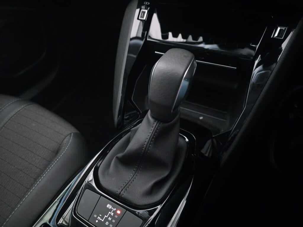 PEUGEOT 2008 2008 1.2T ALLURE A/T - 14