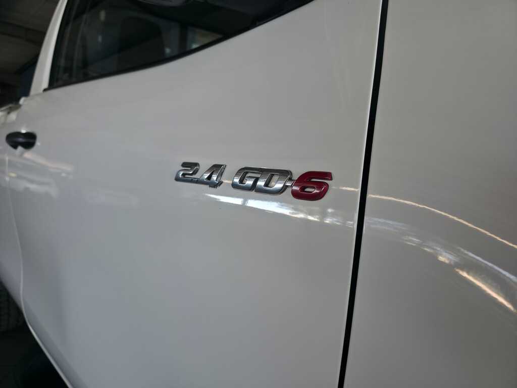 TOYOTA HILUX HILUX 2.4 GD-6 RAIDER 4X4 P/U S/C