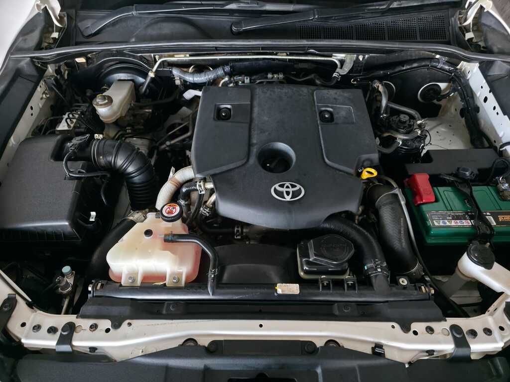 TOYOTA HILUX HILUX 2.4 GD-6 RAIDER 4X4 P/U S/C
